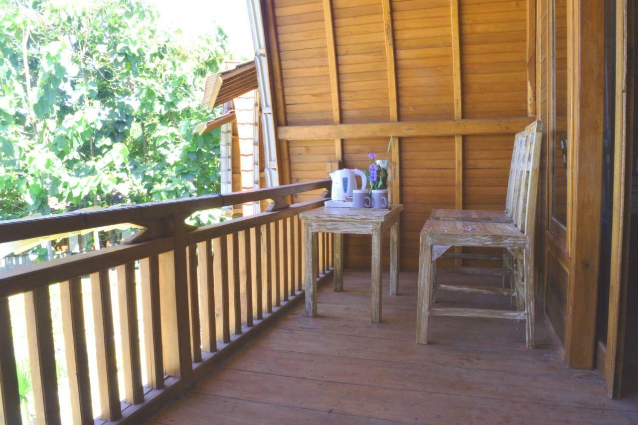 Adara Beach Huts Batununggul Exterior photo